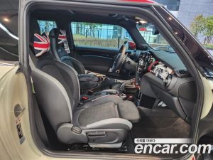 Mini Cooper JCW 2023 года из Южной Кореи
