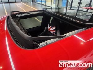Mini Cooper JCW 2023 года из Южной Кореи