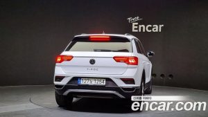 Volkswagen T-Roc 2.0 TDI Style 2021 года из Южной Кореи