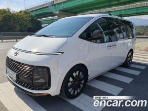Hyundai Staria 4WD Lounge 7-Seater 2022 года из Южной Кореи