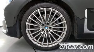 BMW 7-Series 730Ld xDrive Design Pure Excellence 2021 года из Южной Кореи