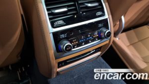BMW 7-Series 730Ld xDrive Design Pure Excellence 2021 года из Южной Кореи
