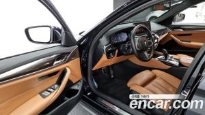 BMW 5-Series 520i M Sport 2021 года из Южной Кореи