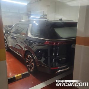 Kia Carnival Бензин 7-Seater Signature 2023 года из Южной Кореи