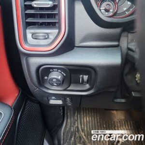 Dodge Ram Pick Up 5.7 2020 года из Южной Кореи
