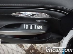 Genesis GV70 2.5T Бензин 2WD 2023 года из Южной Кореи