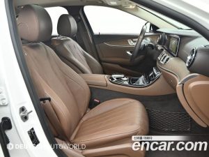 Mercedes-Benz E-Class E300 4MATIC Exclusive 2020 года из Южной Кореи