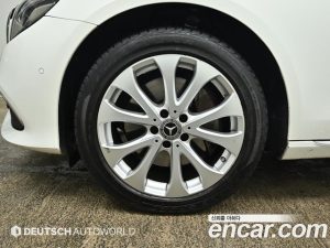 Mercedes-Benz E-Class E300 4MATIC Exclusive 2020 года из Южной Кореи