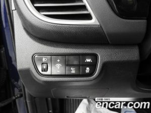Kia Seltos Бензин 1.6 Turbo 2WD 2021 года из Южной Кореи