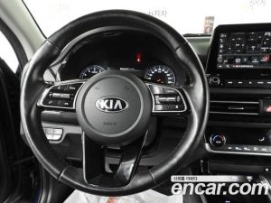 Kia Seltos Бензин 1.6 Turbo 2WD 2021 года из Южной Кореи