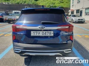 Kia Seltos Дизель 1.6 4WD 2020 года из Южной Кореи