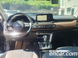 Kia Seltos Дизель 1.6 4WD 2020 года из Южной Кореи