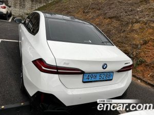 BMW i5 eDrive 40 M Sport 2024 года из Южной Кореи