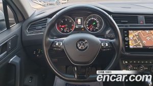 Volkswagen Tiguan 2.0 TDI Premium 2020 года из Южной Кореи