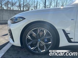 BMW i4 eDrive40 M Sport PRO 2023 года из Южной Кореи