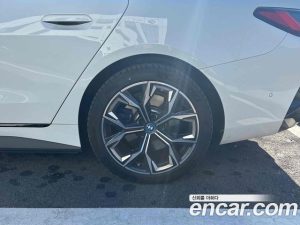 BMW i4 eDrive40 M Sport PRO 2023 года из Южной Кореи