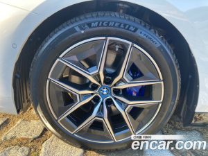 BMW i5 eDrive 40 M Sport 2024 года из Южной Кореи