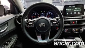 Kia K3 2020 года из Южной Кореи
