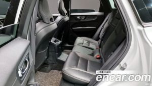 Volvo XC60 T8 R-디자인 2021 года из Южной Кореи