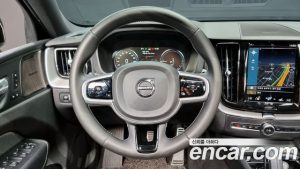 Volvo XC60 T8 R-디자인 2021 года из Южной Кореи