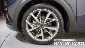 Kia Niro 1.6 HEV 2020 года из Южной Кореи