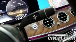 Mercedes-Benz E-Class E300 4MATIC Exclusive 2020 года из Южной Кореи
