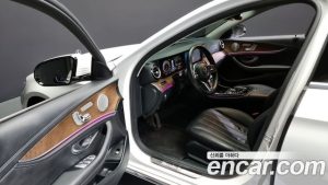 Mercedes-Benz E-Class E300 4MATIC Exclusive 2020 года из Южной Кореи