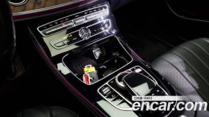 Mercedes-Benz E-Class E300 4MATIC Exclusive 2020 года из Южной Кореи