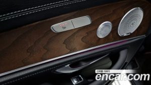 Mercedes-Benz E-Class E300 4MATIC Exclusive 2020 года из Южной Кореи