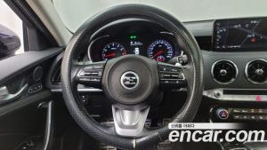 Kia Stinger 2.5 платина 2021 года из Южной Кореи