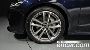 Audi A7 55 TFSI 4WD Premium 2021 года из Южной Кореи