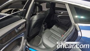 Audi A7 55 TFSI 4WD Premium 2021 года из Южной Кореи