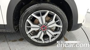 Kia Seltos Дизель 1.6 4WD 2020 года из Южной Кореи