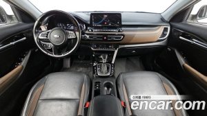 Kia Seltos Дизель 1.6 4WD 2020 года из Южной Кореи