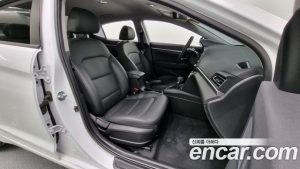 Hyundai AVANTE 1.6 2020 года из Южной Кореи