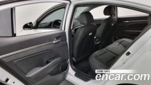 Hyundai AVANTE 1.6 2020 года из Южной Кореи