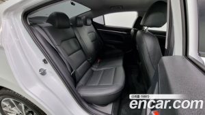 Hyundai AVANTE 1.6 2020 года из Южной Кореи