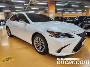 Lexus ES Executive 2024 года из Южной Кореи