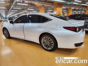 Lexus ES Executive 2024 года из Южной Кореи