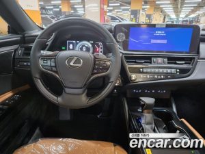 Lexus ES Executive 2024 года из Южной Кореи