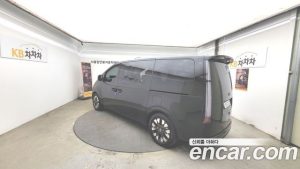 Hyundai Staria 4WD Lounge 9-Seater 2023 года из Южной Кореи