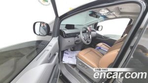 Hyundai Staria 4WD Lounge 9-Seater 2023 года из Южной Кореи
