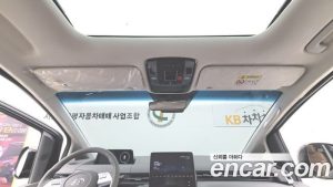 Hyundai Staria 4WD Lounge 9-Seater 2023 года из Южной Кореи