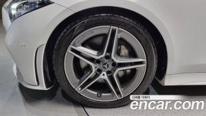 Mercedes-Benz CLS-Class CLS300d AMG Line 2020 года из Южной Кореи