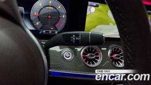 Mercedes-Benz CLS-Class CLS300d AMG Line 2020 года из Южной Кореи