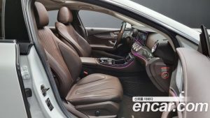 Mercedes-Benz CLS-Class CLS300d AMG Line 2020 года из Южной Кореи