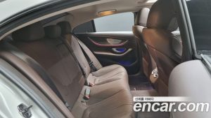 Mercedes-Benz CLS-Class CLS300d AMG Line 2020 года из Южной Кореи