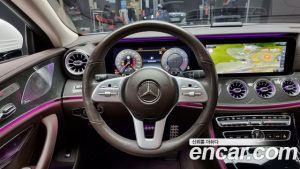 Mercedes-Benz CLS-Class CLS300d AMG Line 2020 года из Южной Кореи