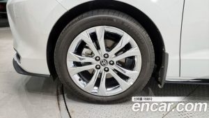 Toyota Sienna 2.5 HYBRID 2WD 2023 года из Южной Кореи