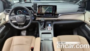 Toyota Sienna 2.5 HYBRID 2WD 2023 года из Южной Кореи